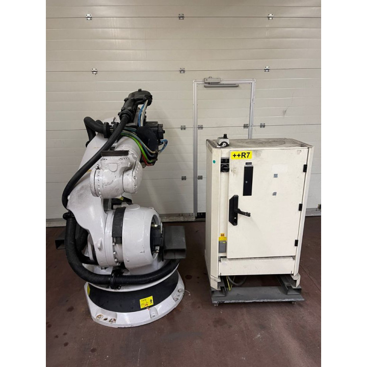 KUKA KR180 VKRC2 Industrial Robot | 180kg 2700mm
