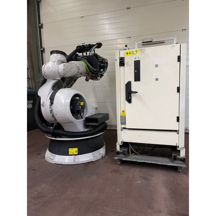 KUKA KR180 VKRC2 Industrial Robot | 180kg 2700mm