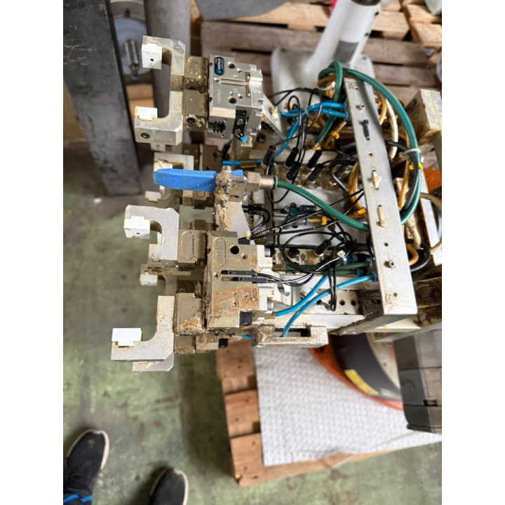 KUKA KR16 Endüstriyel Robot | 6 Eksen, 16kg Yük Kapasitesi